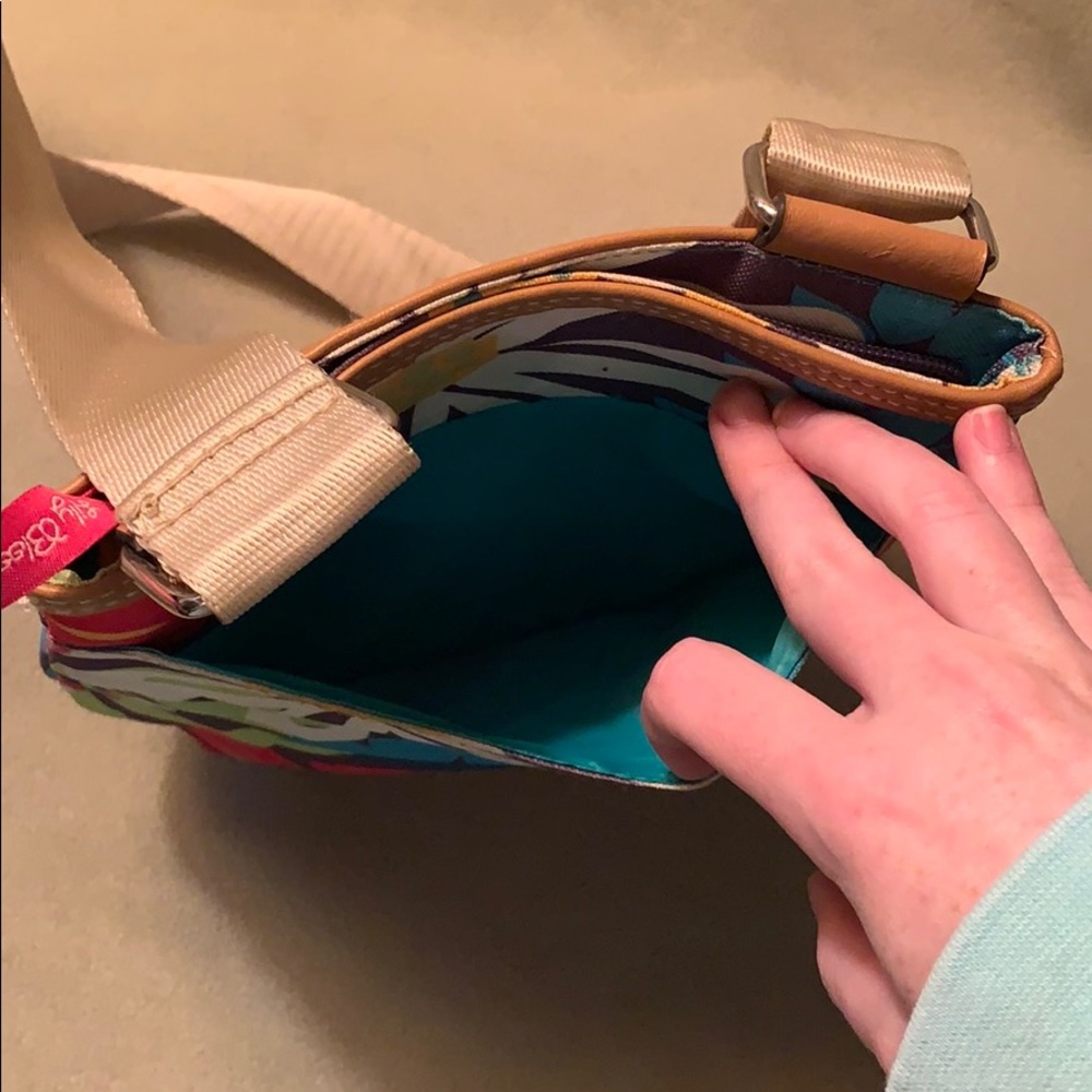 Cross Body Purse - Picture 4 of 4